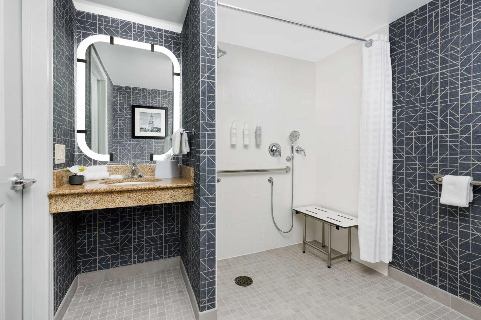 Homewood Suites By Hilton Portsmouth Esterno foto