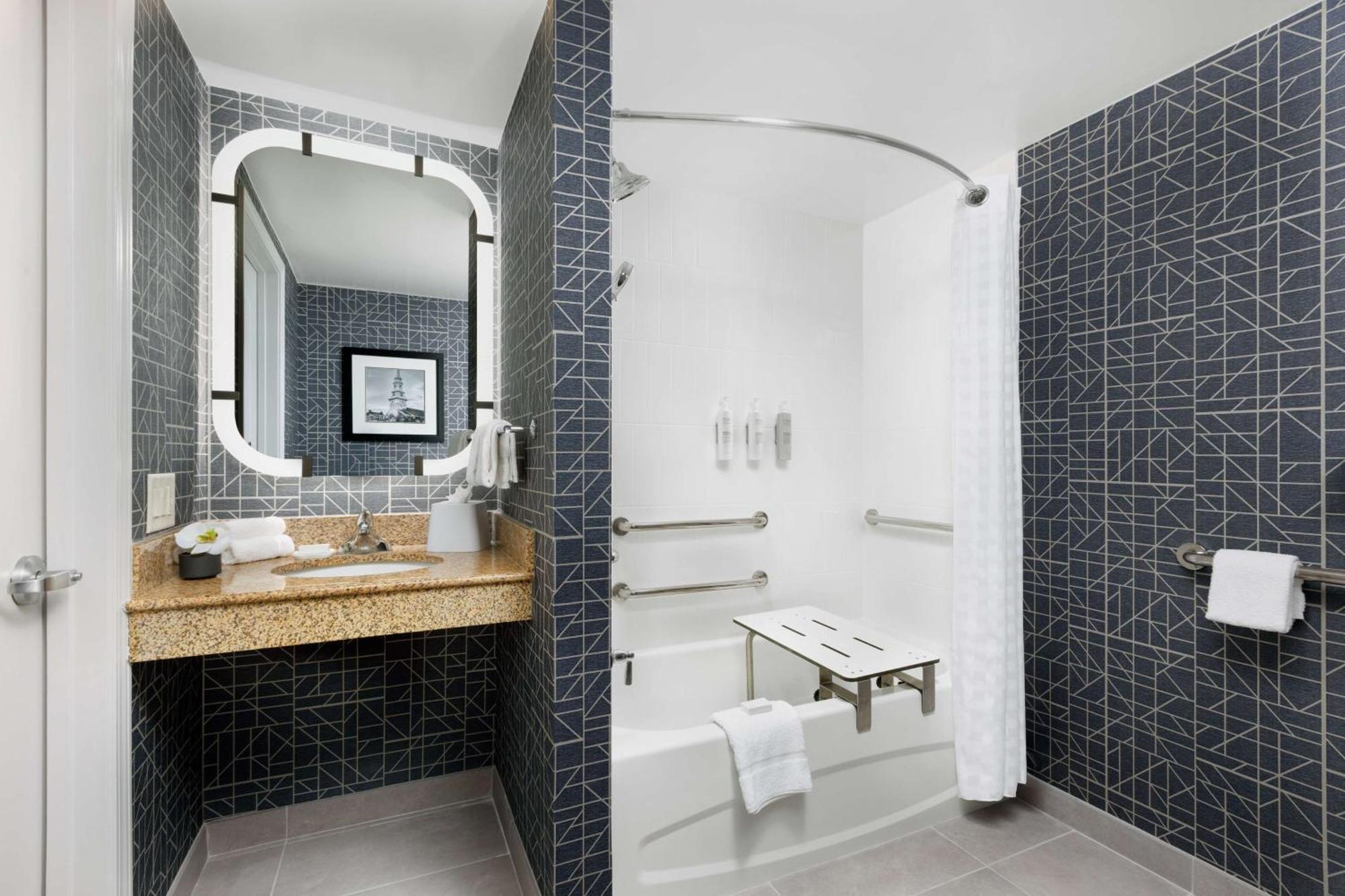 Homewood Suites By Hilton Portsmouth Esterno foto