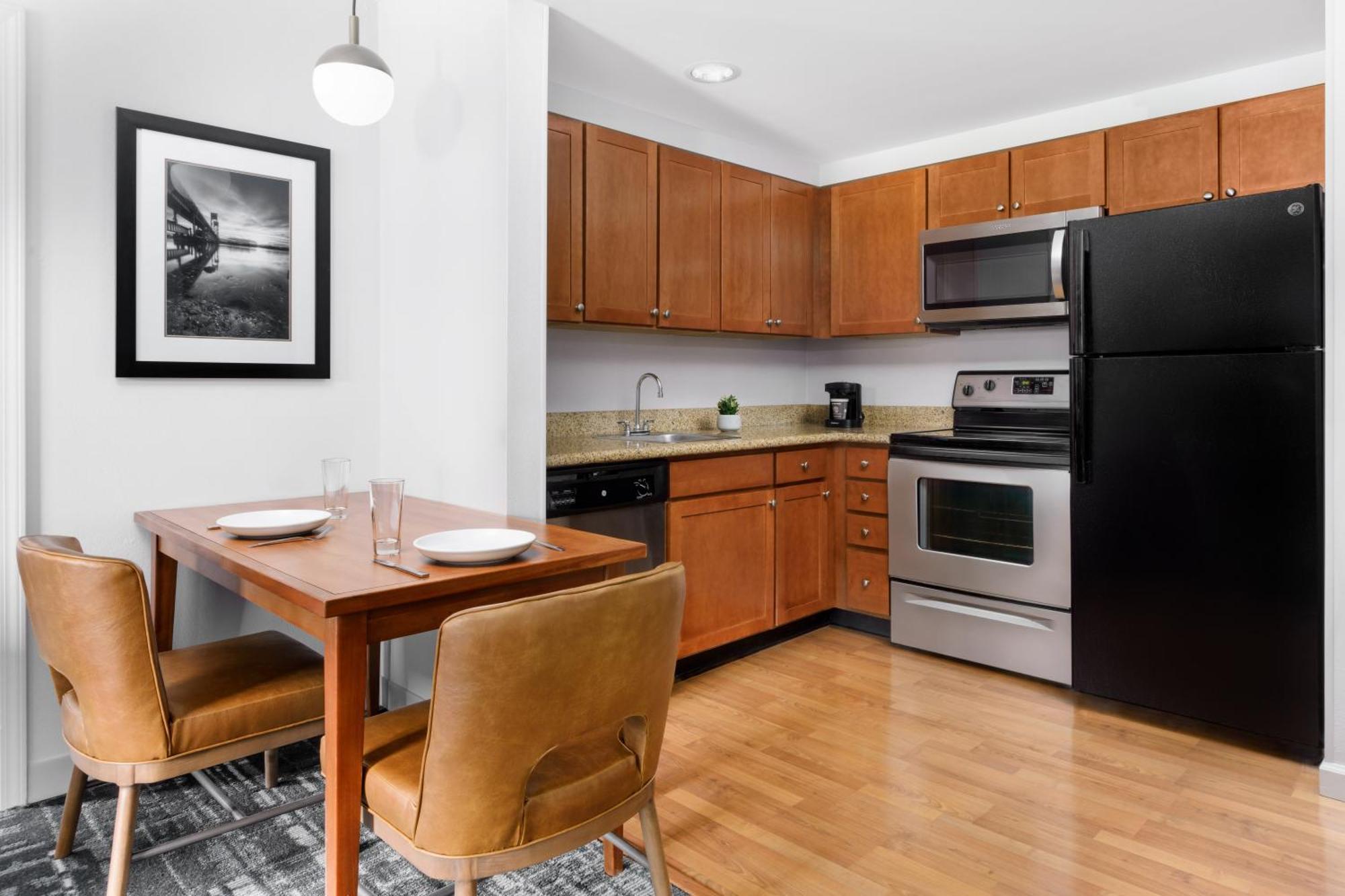 Homewood Suites By Hilton Portsmouth Esterno foto